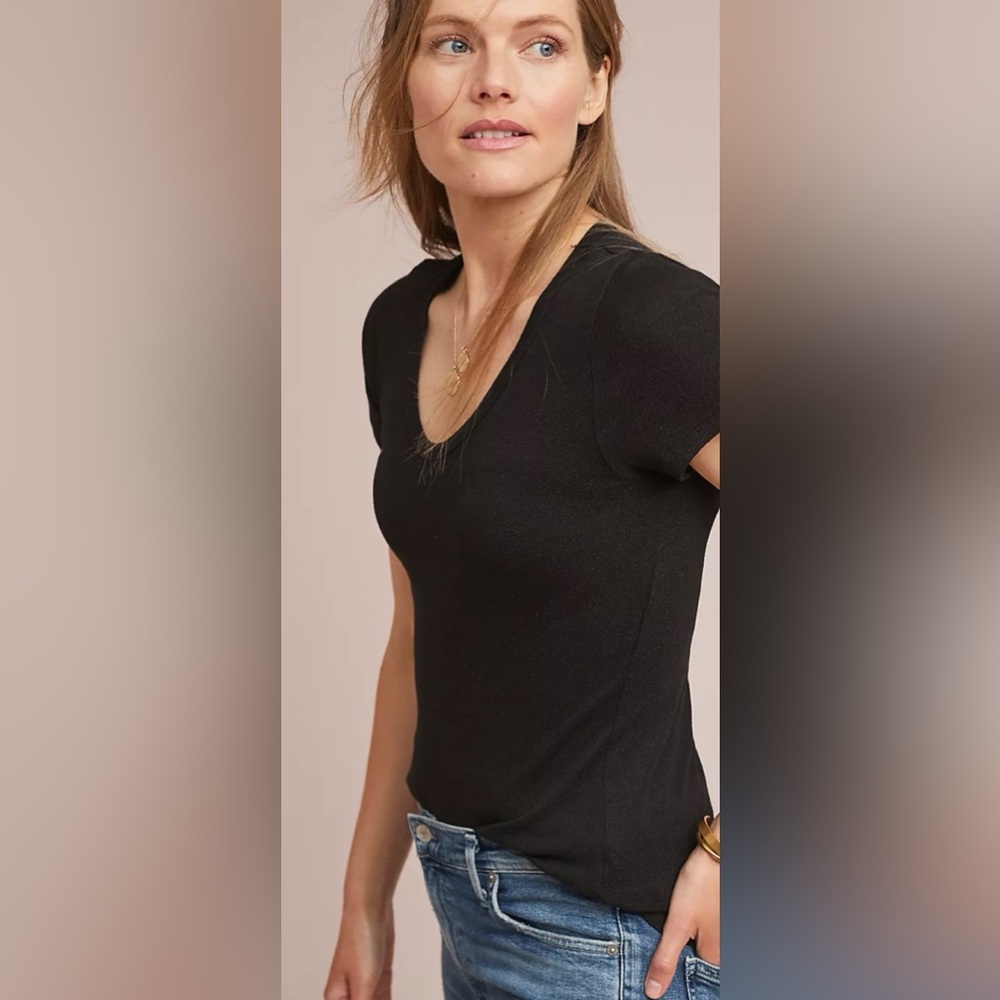 Michael Stars Black V-Neck Short Sleeve Tee